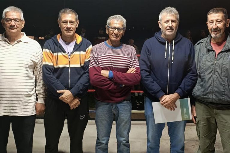 Noche de box y reconocimientos