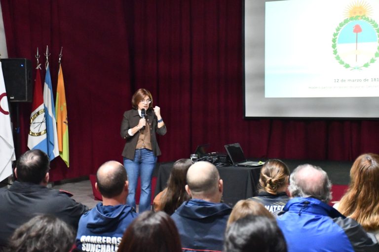 Gran convocatoria para capacitación en Símbolos Nacionales y Ceremonia de la Bandera