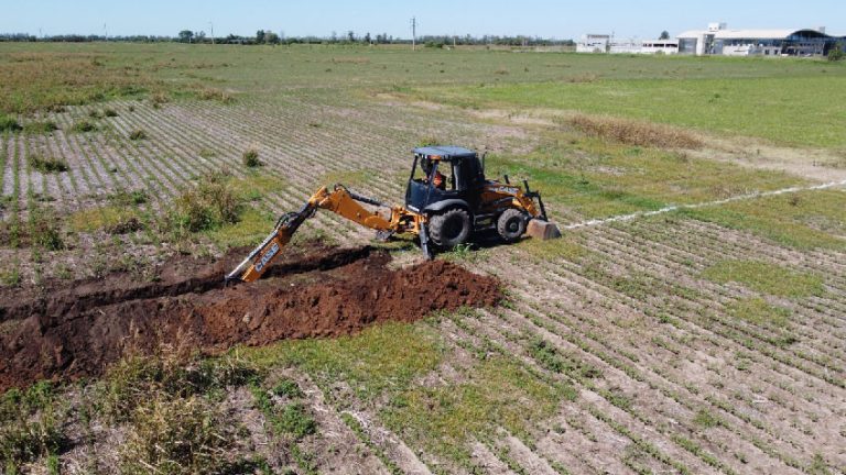 ¡Comenzaron las obras de agua en SunchaLote!