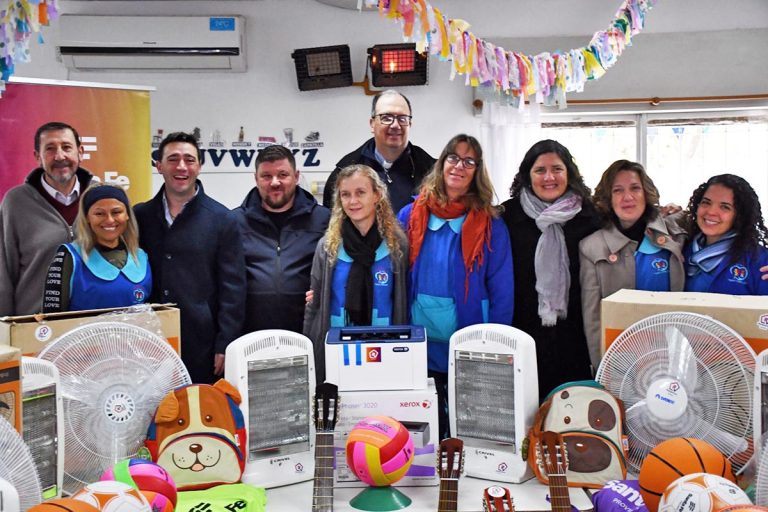 Importante donación de materiales para el Jardín “San Carlos” a partir de gestión conjunta entre municipio y gobierno provincial
