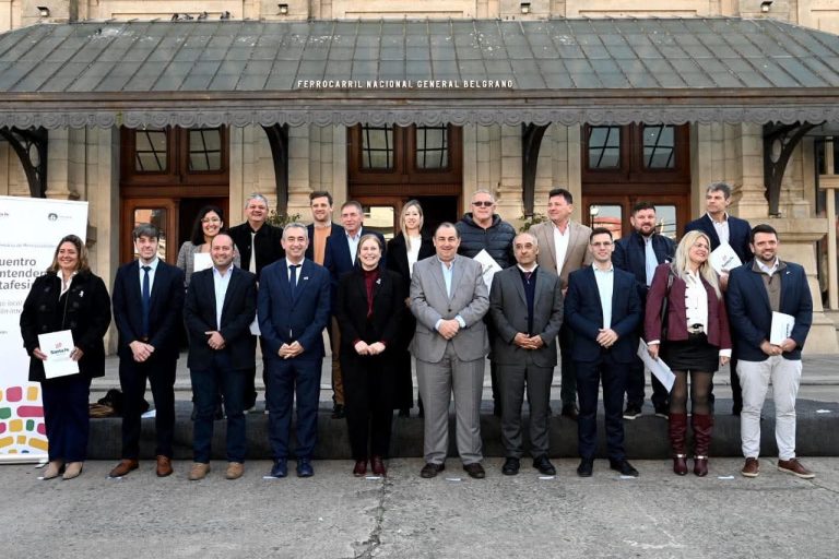 Pinotti participó del Encuentro de Intendentes Santafesinos de Mercociudades