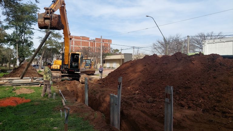 Corte de calle por obra de cloacas en Av. Moreno